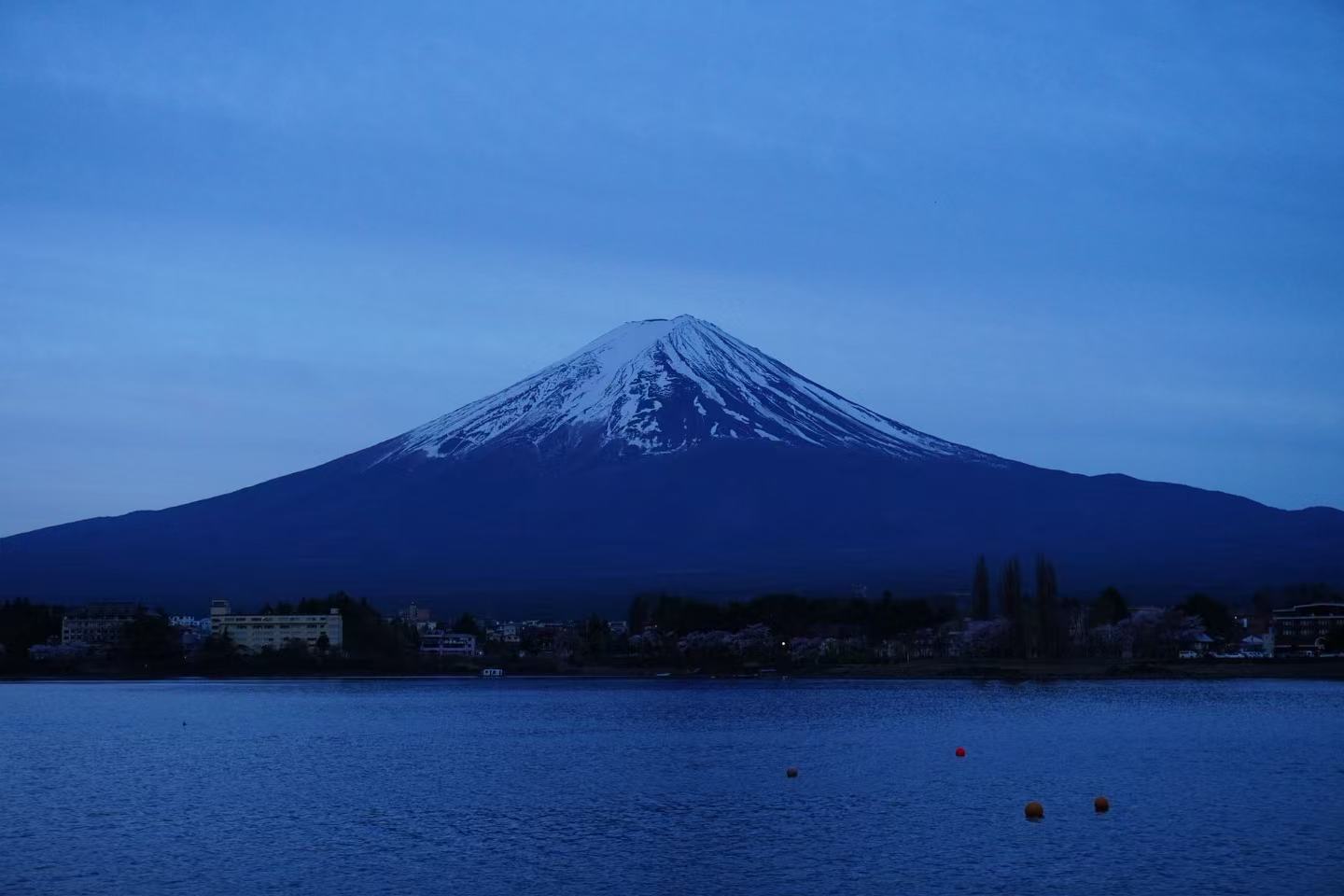 富士山蓝调横屏背景